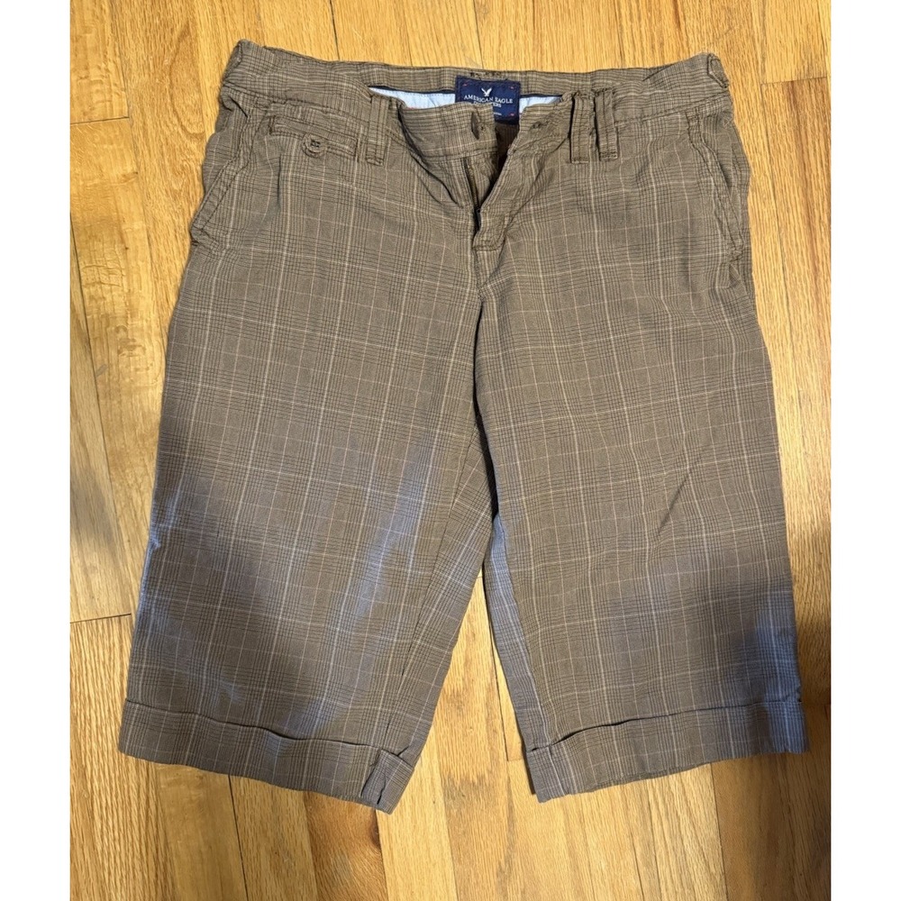 American Eagle Outfitters, Brown Plaid Bermuda. Size 8. Excellent condition!